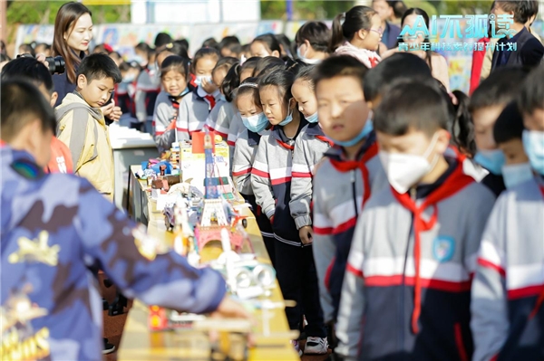 培養(yǎng)創(chuàng)新精神 平安好學(xué)編程課走進河南汝陽中小學(xué)科技節(jié)