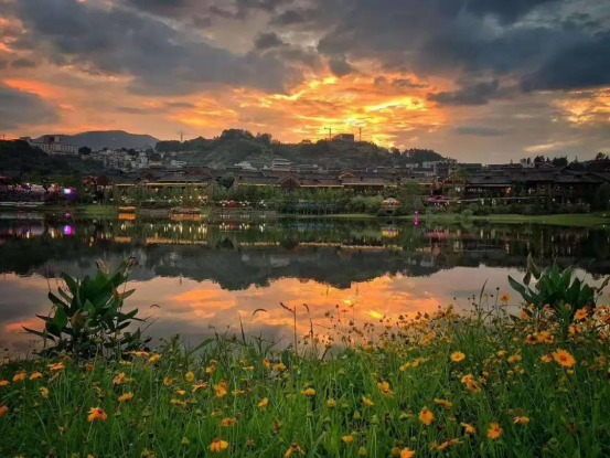 與其躺平放棄夢(mèng)想 ， 不如來丹寨馬拉松體驗(yàn)酣暢淋漓后的舒爽