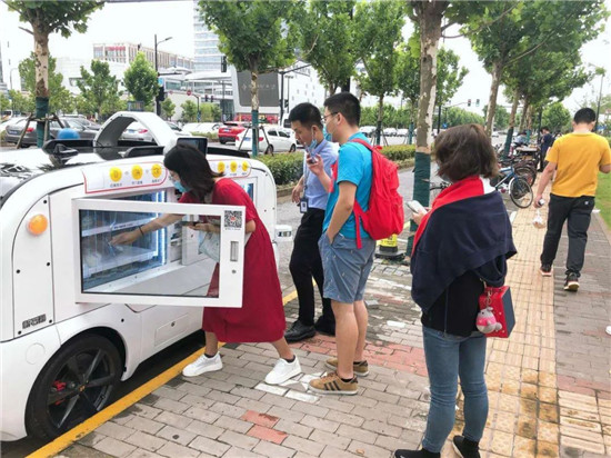 新石器無人車，余恩源的移動新零售和“到車模式”