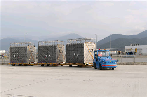 馭勢科技助力香港國際機場落地全球首款無人駕駛巡邏車，展現(xiàn)全場景技術實力