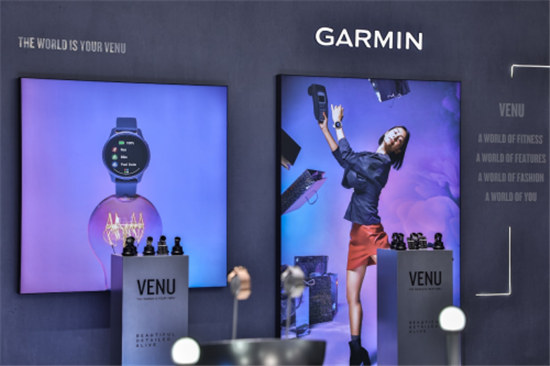 獨一有二，迪麗熱巴優(yōu)雅出席2019GARMIN佳明北京智能腕表新品發(fā)布會